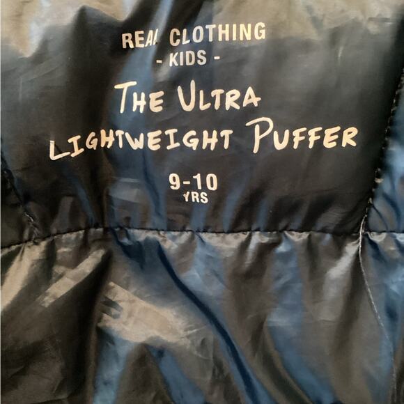 Real Clothing Kids The Ultra Lightweight Navy Puffer. 9-10 Years Old. Preloved. - Picture 7 of 7
